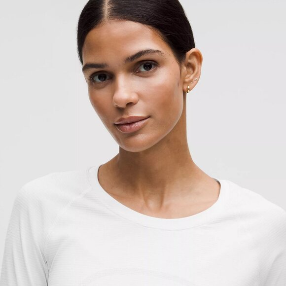 NWT Lululemon White Swiftly Tech Long Sleeve Shirt 2.0 - Waist Length, Size 6 - Picture 3 of 10